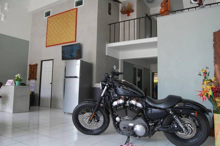 Sea & Sand Guesthouse and Restaurant in Phetchaburi