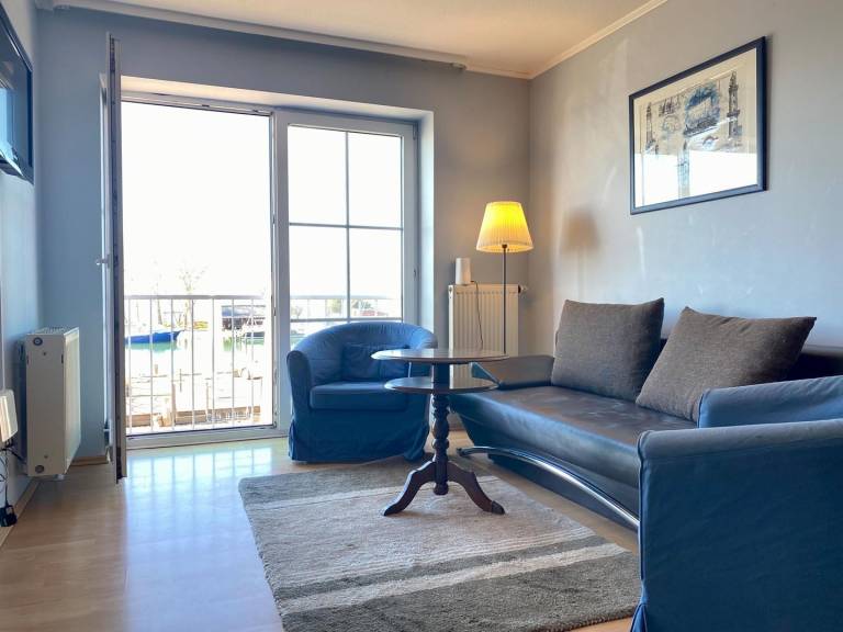 Ferienwohnung im 1.OG,  Komfortable Unterkunft mit Hafenblick in Bestlage in Fehmarn