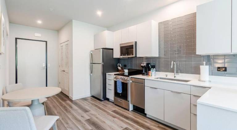 Charming apartment with pool | Perfect for remote work | Pet-friendly — photo 5