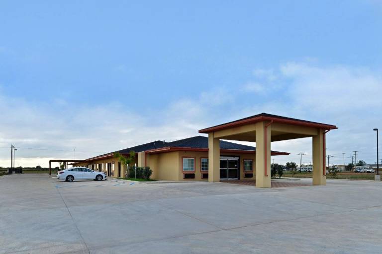 Rodeway Inn in Dilley, TX