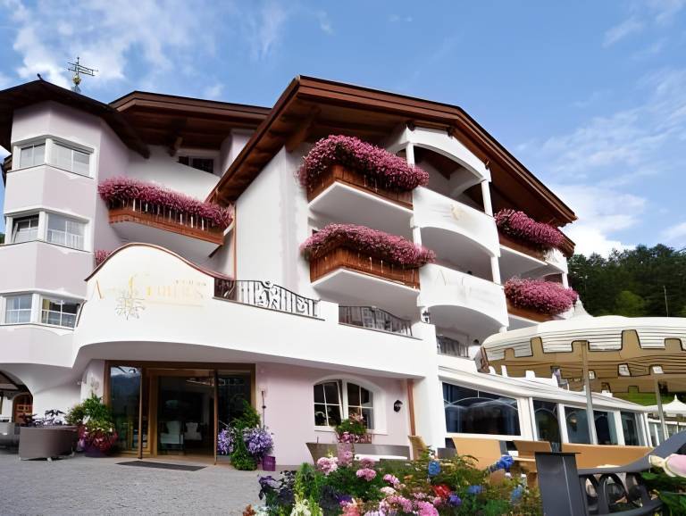 Alpin Garden Luxury Maison & SPA - Adults Retreat in Ortisei