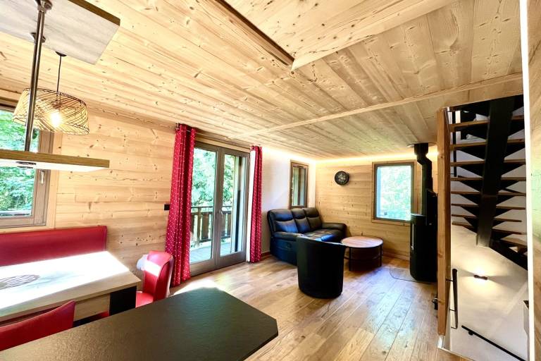 Chalet with yard & terrace — photo 4