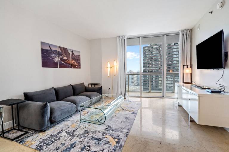 Condo Coconut Grove