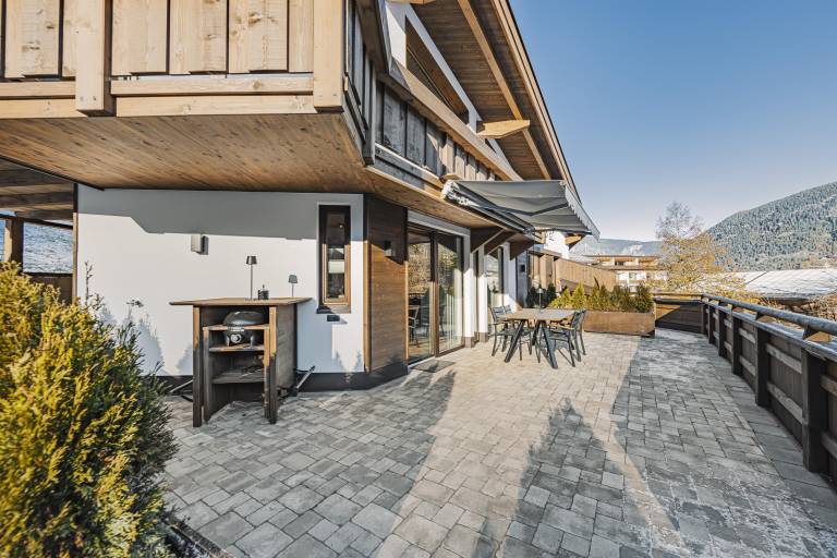 Vacation home with BBQ, sauna & yard | Lake view — photo 2