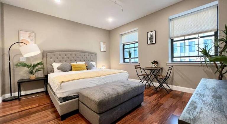 508 Urban Lifestyle king bed APT in Center CITY in Philadelphia, PA