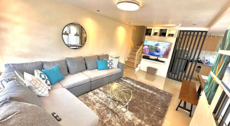 Vacation home with pool | Pets allowed in Angeles City