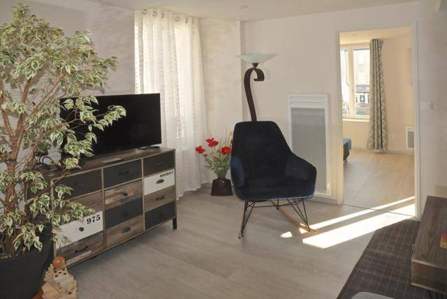 Rental apartment with 2 rooms for 7 persons in Montargis