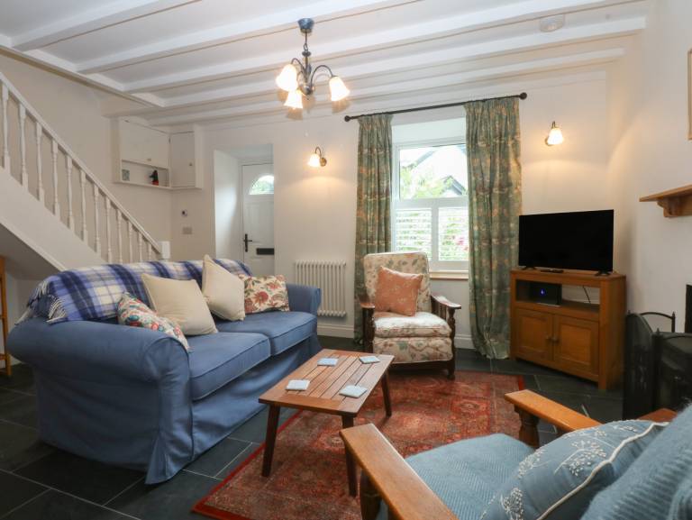 Child-friendly cottage with yard | Pets allowed — photo 3
