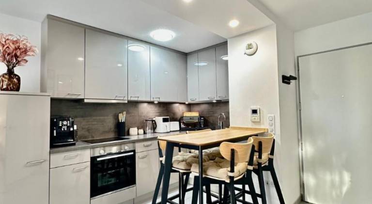 Holiday apartment with patio — photo 3