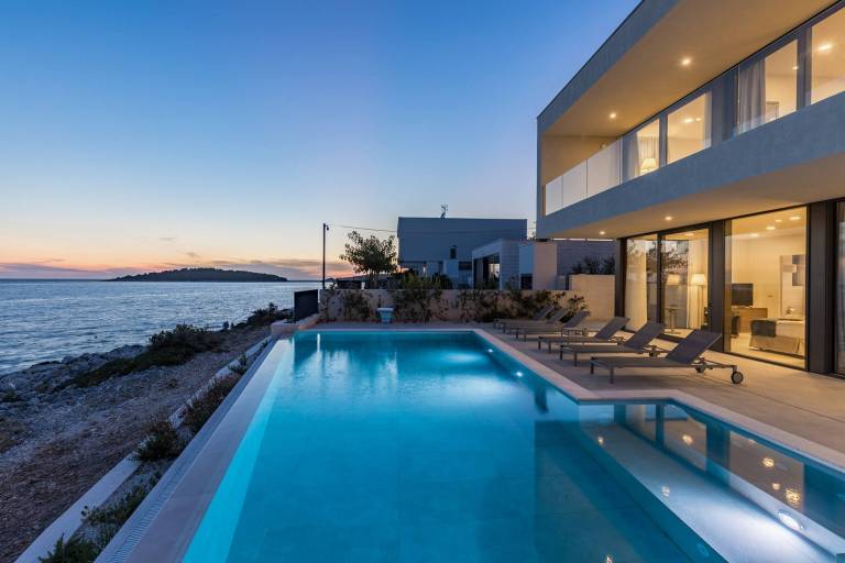 Luxury Villa Supreme Rogoznica 3 with Heated Pool — photo 3
