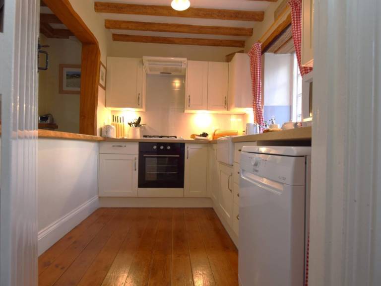 Fully equipped pleasant cottage with yard | Pets allowed — photo 5