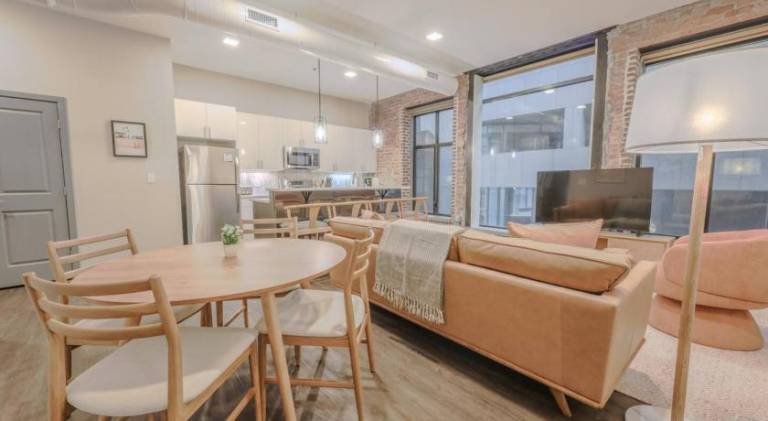 Fully equipped charming rental apartment | Near Faneuil Hall | Perfect for remote work | Dogs allowed — photo 2