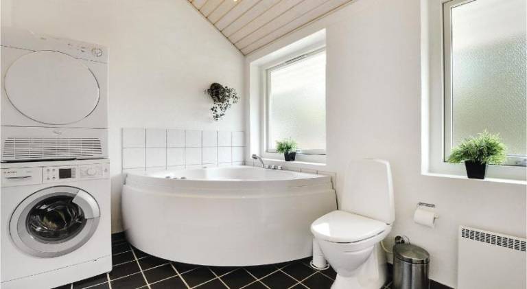 Wonderful vacation home with jacuzzi | Pets allowed — photo 2