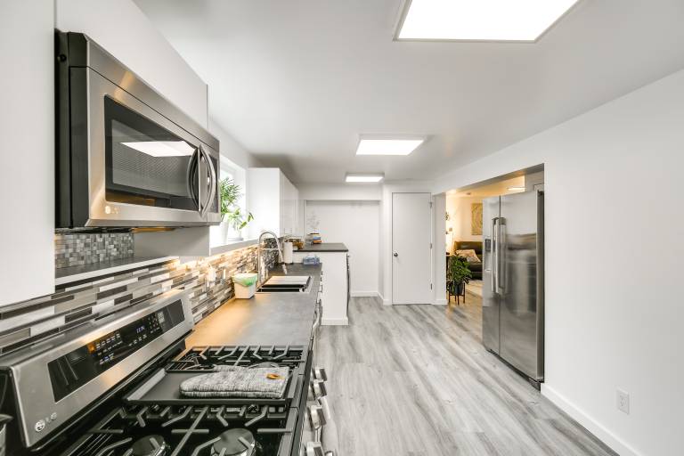Patio & Grill: Dog-Friendly Redmond Getaway! — photo 2