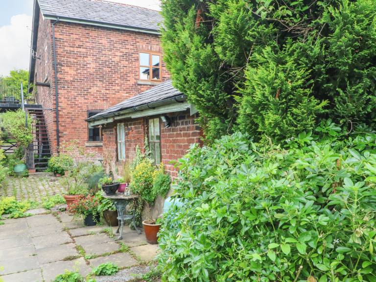 Cottage  Warrington