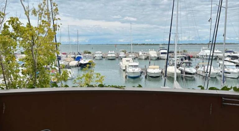 Beautiful serviced apartment with pool, garden & terrace | Next to the beach | Pets are welcome — photo 5