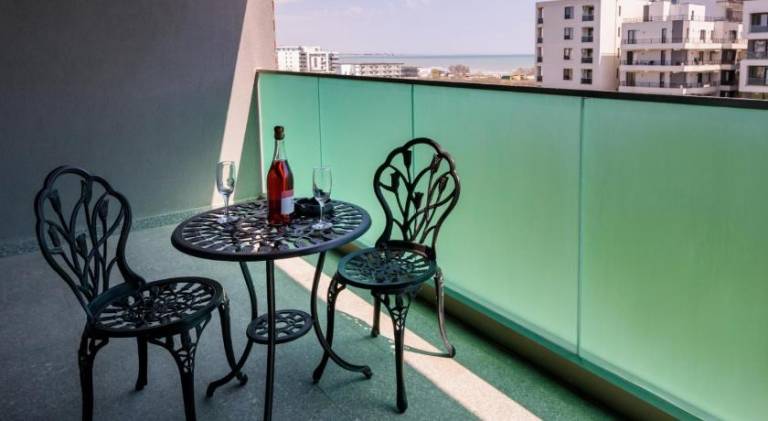 Apartment with 2 rooms for 6 persons in Constanta