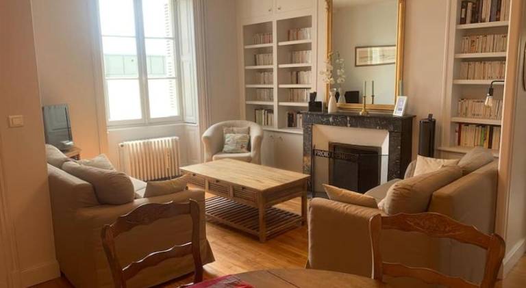 House with 2 rooms for 5 persons in Loches