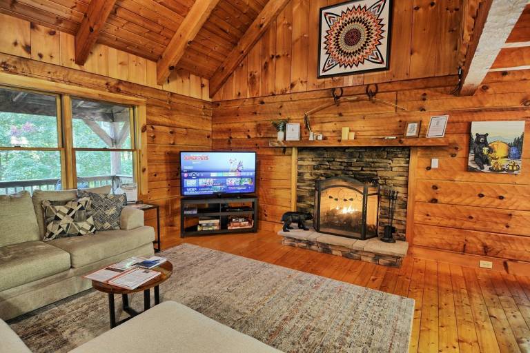 Cabin  West Jefferson
