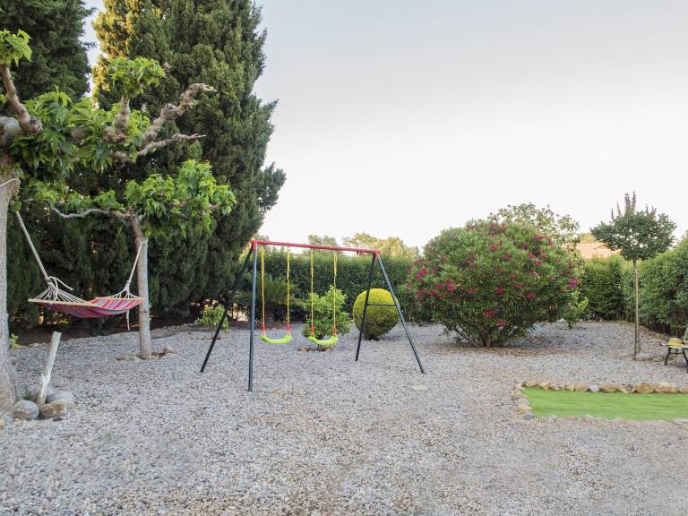 Villa with BBQ, terrace & yard | Mountain view — photo 5
