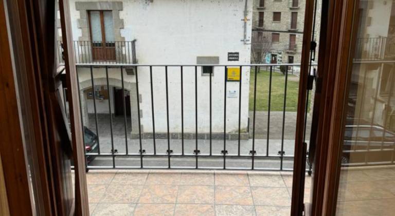 Apartment with terrace — photo 2
