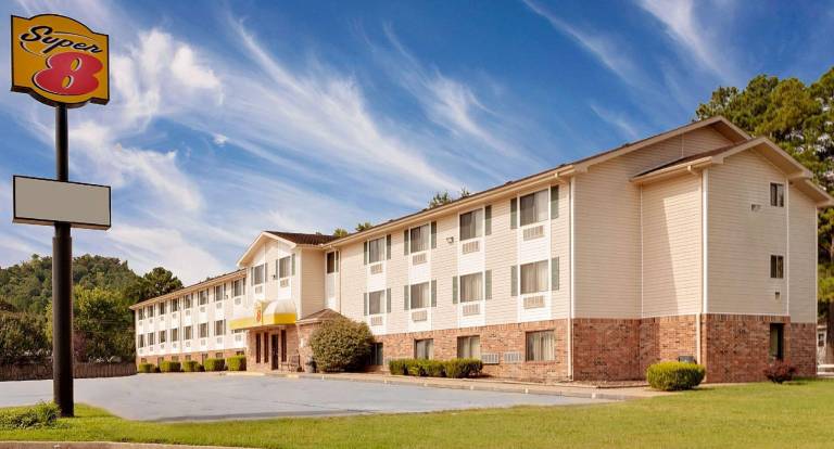 Super 8 By Wyndham Fayetteville in Fayetteville, AR