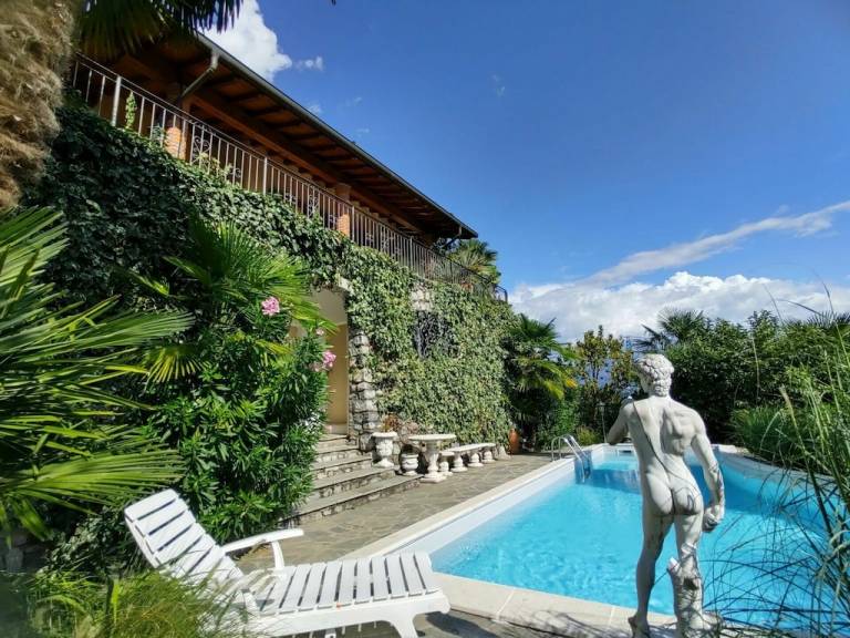 House  Grandola ed Uniti
