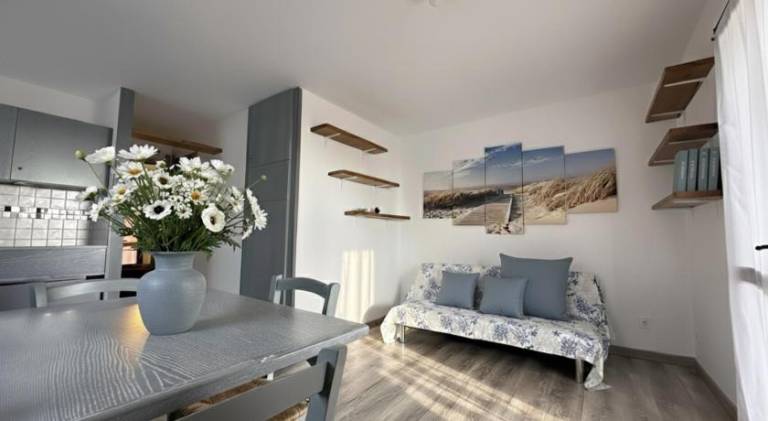 Villa with terrace & yard | Beach nearby | Pet-friendly — photo 2