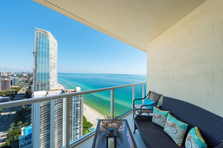 Condo  Sunny Isles Beach