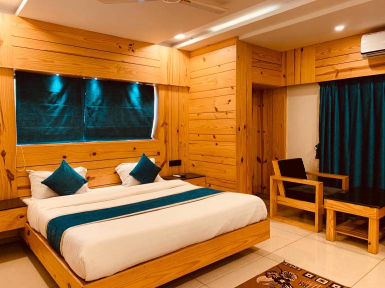 Hotel New Golden Veena