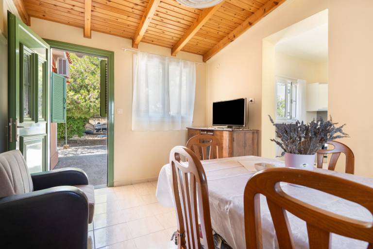 Vacation home with garden & terrace | Garden view | Suitable for remote work — photo 3