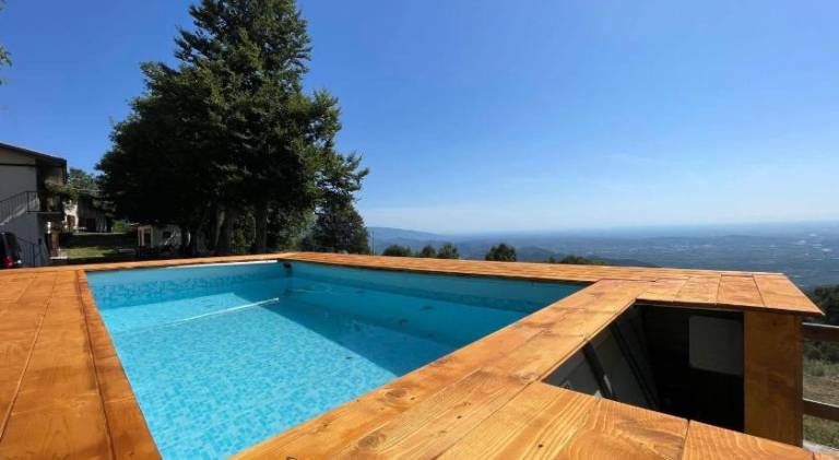Vacation home with pool, garden & BBQ — photo 3