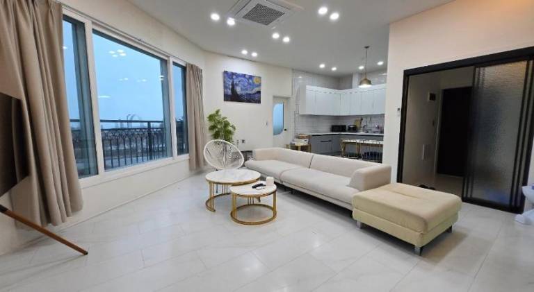 Serviced apartment for 8 persons — photo 2