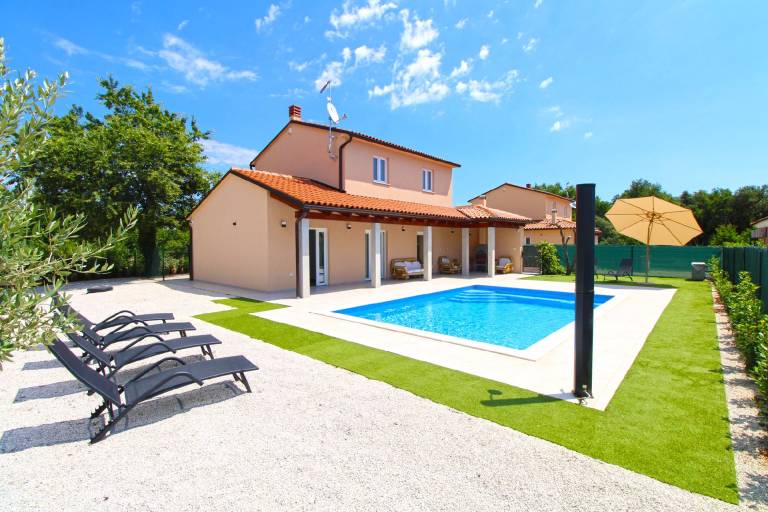 House Štinjan