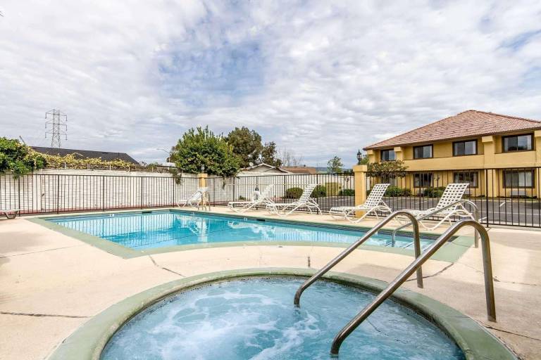Quality Inn & Suites Gilroy — photo 4