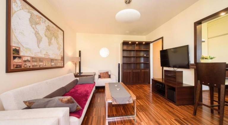 Podrozniczy apartament od dziedzinca, parking, Rynek 700 m — photo 2
