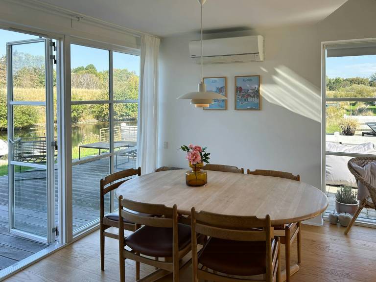 House with BBQ, garden & patio | Water view — photo 2