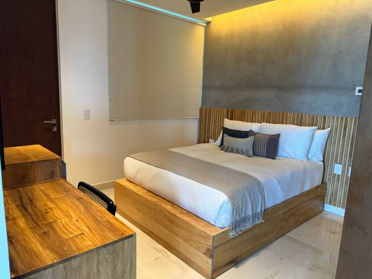 Marila brand new Best LOC & infiity sea view pool