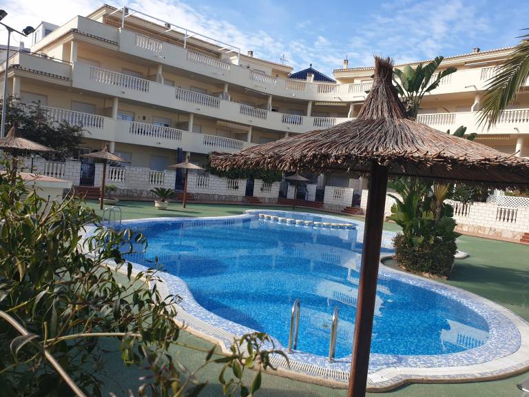 Rental apartment with pool & yard — photo 3