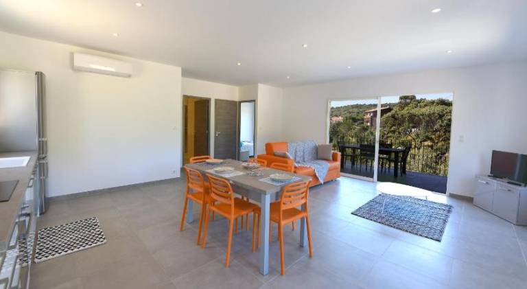 Apartment with 2 rooms for 4 persons — photo 3