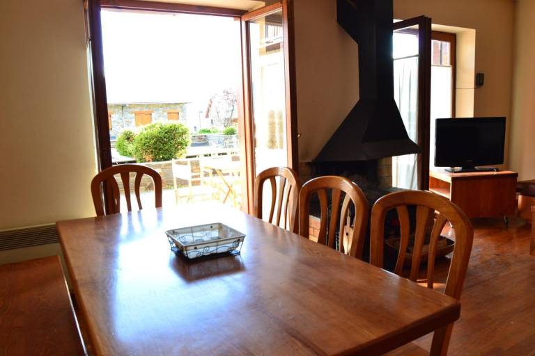 Rental apartment with patio & barbeque — photo 3