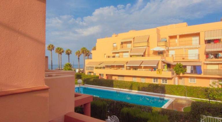 House with yard, private pool & terrace | Next to the beach | Suitable for remote work | Pets allowed — photo 4