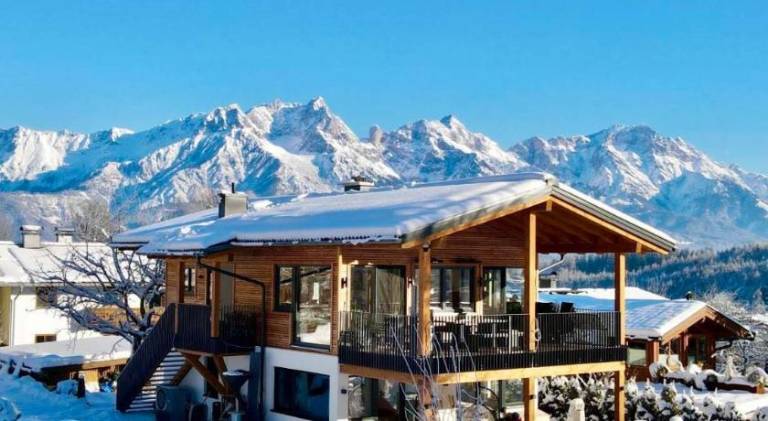 Holiday apartment with patio in Saalfelden am Steinernen Meer