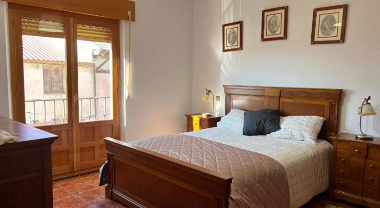 Vacation home with 5 rooms for 8 persons in Valladolid