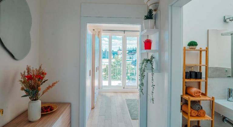 Serviced apartment with patio & garden — photo 4