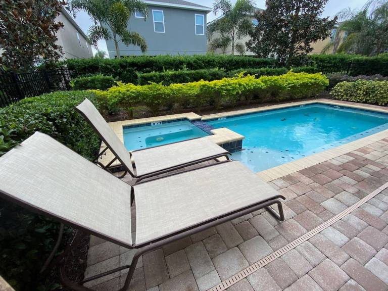 House with hot tub, garden & private pool — photo 5
