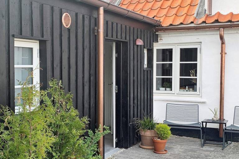 Fully equipped beautiful house with barbeque, yard & patio | Beach nearby | Pet-friendly — photo 3