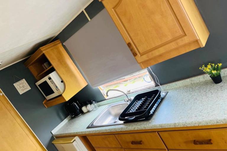4-Bed Seaside Caravan Free Wifi Pet Friendly Skegness — photo 2