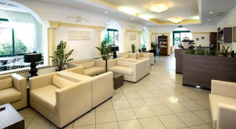 Hotel Boccaccio-free parking- — photo 2