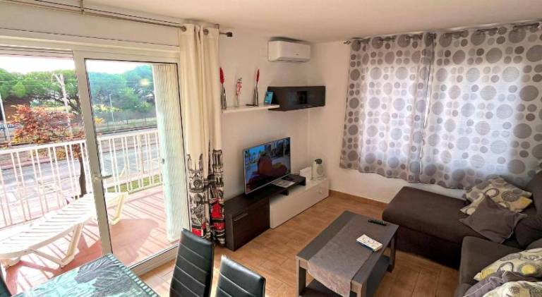 Holiday apartment with pool — photo 2